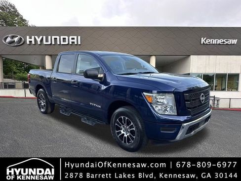 Used 2024 Nissan Titan SV RWD image 1