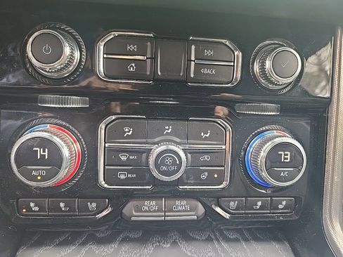 Used 2023 GMC Yukon Denali w/ Denali Reserve Package image 30