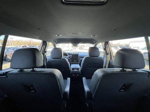 Used 2024 GMC Acadia AT4 image 27