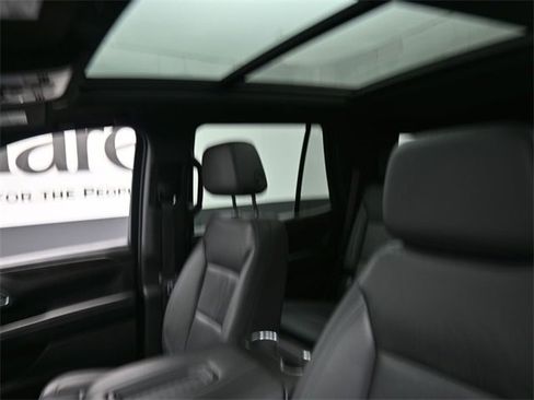 Used 2022 Chevrolet Tahoe LT w/ LT Signature Plus Package image 17