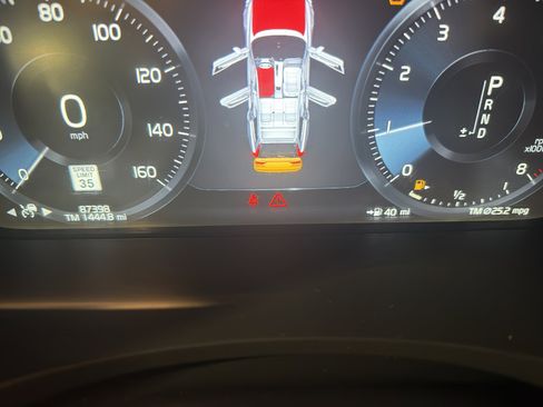 Used 2020 Volvo V90 T6 Cross Country w/ Protection Package Premier image 16