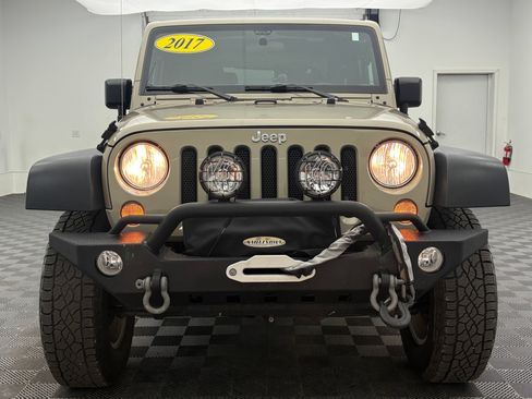 Used 2017 Jeep Wrangler Sport w/ Quick Order Package 24S AWD/4WD image 11