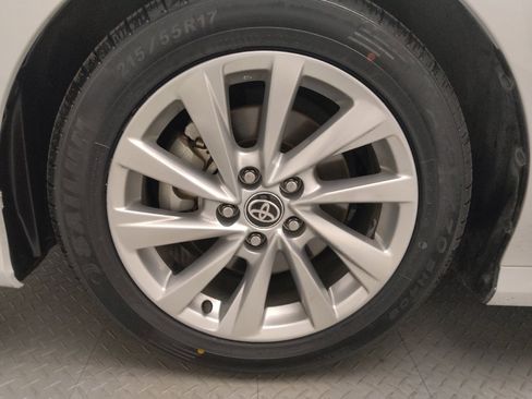 Used 2024 Toyota Camry LE image 31