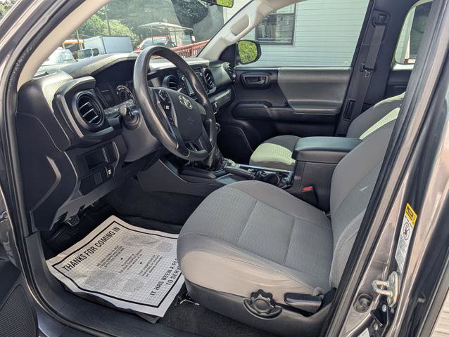Used 2017 Toyota Tacoma SR AWD/4WD image 5