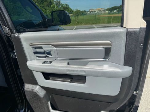 Used 2017 RAM 2500 Big Horn w/ Sport Appearance Group AWD/4WD image 21