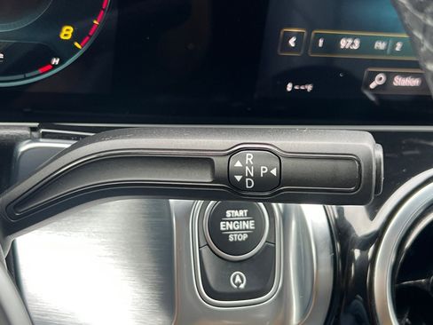 Used 2020 Mercedes-Benz GLB 250 4MATIC image 22