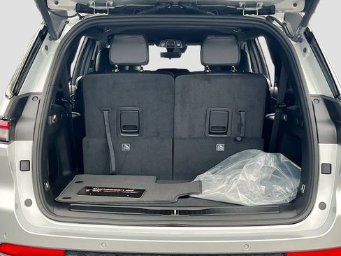 New 2025 Jeep Grand Cherokee L Limited w/ Black Appearance Package image 26