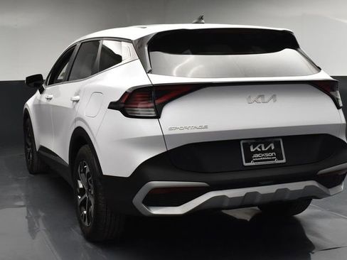 Used 2025 Kia Sportage EX FWD image 6