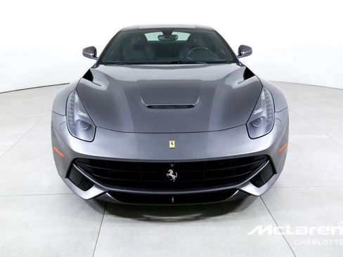 Used 2016 Ferrari F12 Berlinetta image 4