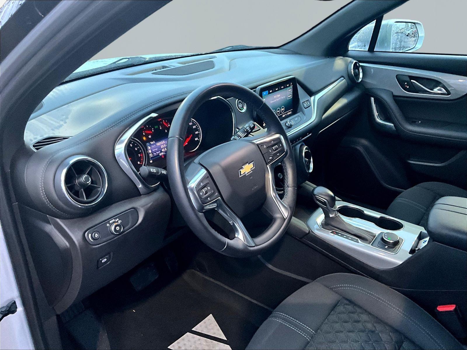 Used 2020 Chevrolet Blazer LT FWD image 17