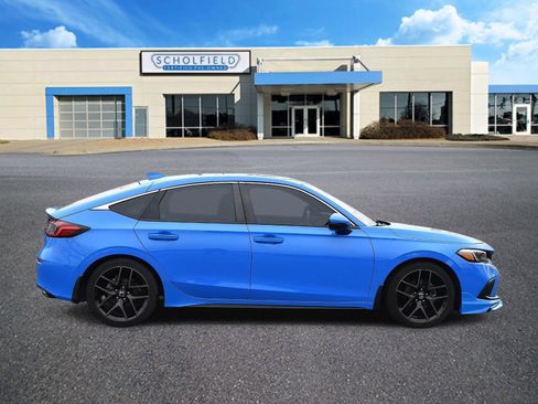 Used 2024 Honda Civic Sport Touring image 2