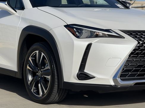 New 2025 Lexus UX 300h FWD image 4