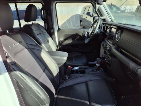 Used 2022 Jeep Gladiator Overland image 24