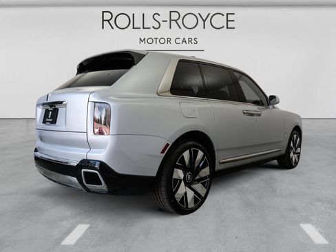 New 2026 Rolls-Royce Cullinan AWD/4WD image 7