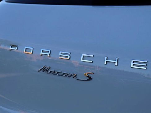 Used 2018 Porsche Macan S image 33