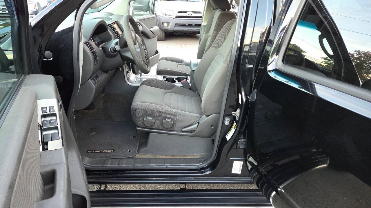 Used 2011 Nissan Pathfinder S AWD/4WD image 27