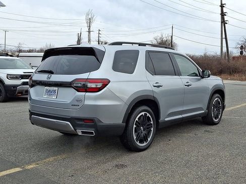 Certified 2026 Honda Pilot Touring image 6