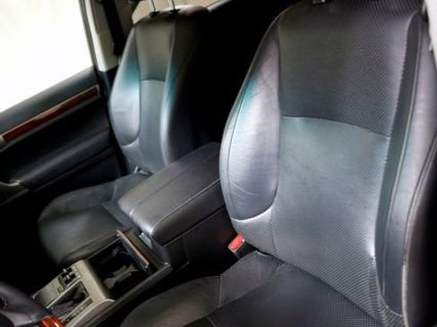 Used 2011 Lexus GX 460 image 8