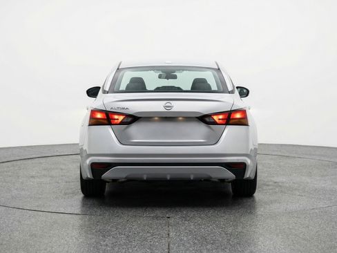 Used 2025 Nissan Altima 2.5 SV image 7