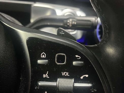 Used 2022 Mercedes-Benz GLB 250 4MATIC image 21