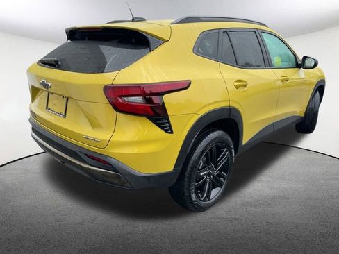 Used 2024 Chevrolet Trax ACTIV w/ Driver Confidence Package image 17