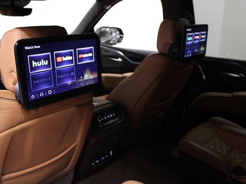 Used 2023 Cadillac Escalade ESV Premium Luxury w/ Performance Package AWD/4WD image 48