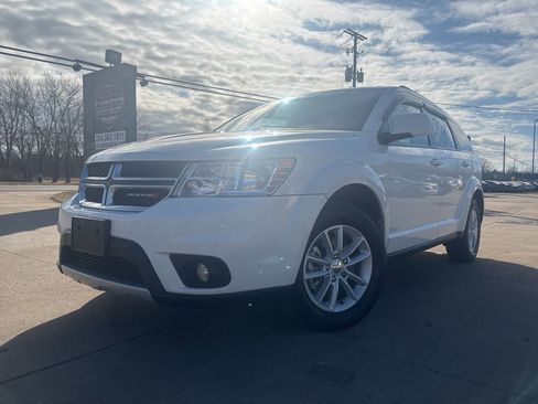 Used 2016 Dodge Journey SXT w/ Comfort/Convenience Group image 1
