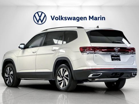 New 2026 Volkswagen Atlas SE image 3