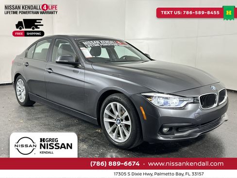Used 2018 BMW 320i Sedan image 2