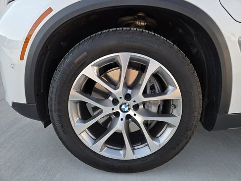 Used 2026 BMW X5 xDrive50e w/ Climate Comfort Package image 45