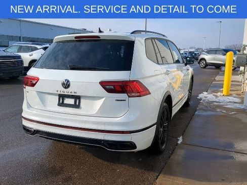 Used 2022 Volkswagen Tiguan SE R-Line image 7