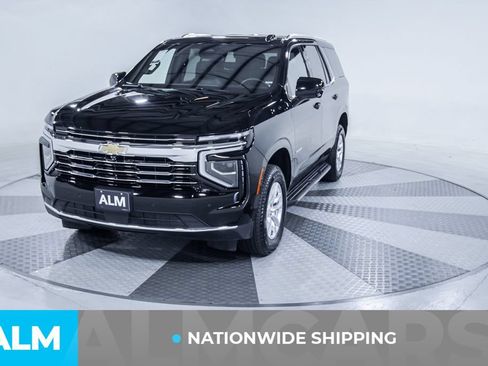Used 2025 Chevrolet Tahoe LT AWD/4WD image 2