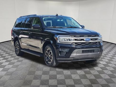 Used 2024 Ford Expedition Max XLT RWD image 3