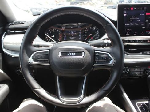 Used 2022 Jeep Compass Limited AWD/4WD image 13