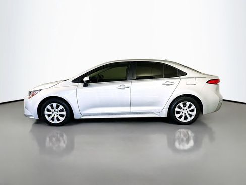 Used 2020 Toyota Corolla LE FWD image 4