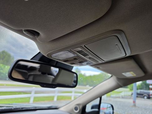 Used 2017 Honda Pilot Touring image 19