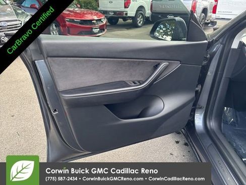 Used 2021 Tesla Model Y Long Range AWD/4WD image 14