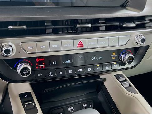 New 2025 Kia Telluride S image 16