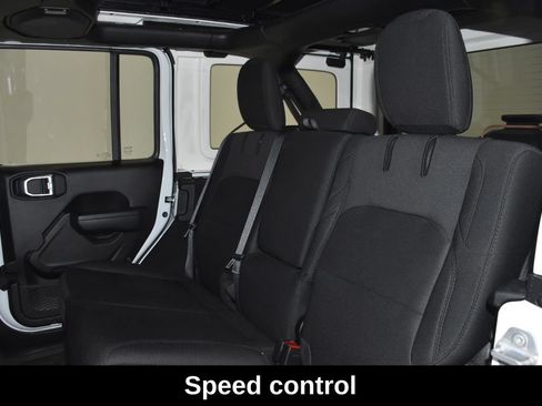 Used 2023 Jeep Wrangler Unlimited w/ Sun & Screen Package AWD/4WD image 28