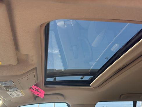 Used 2012 Nissan Frontier SL w/ Moonroof Pkg RWD image 24