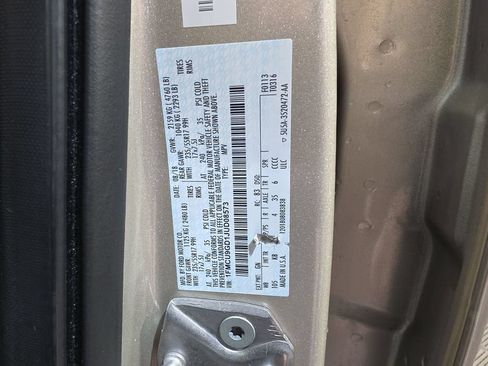 Used 2018 Ford Escape SE AWD/4WD image 25
