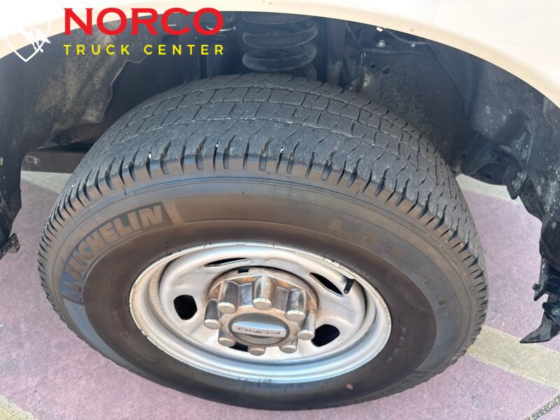 Used 2020 Ford F250 XL w/ Power Equipment Group RWD image 3
