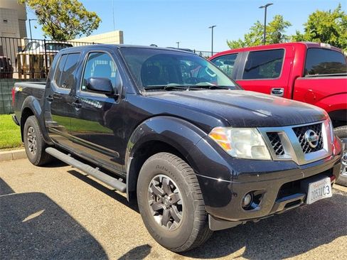 Used 2016 Nissan Frontier PRO-4X image 1