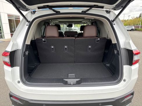 New 2026 Honda Pilot Touring image 13