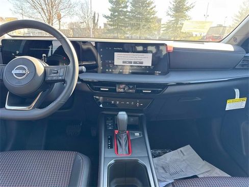 New 2026 Nissan Kicks SR image 19