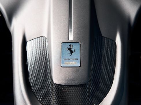 Used 2022 Ferrari Roma image 17