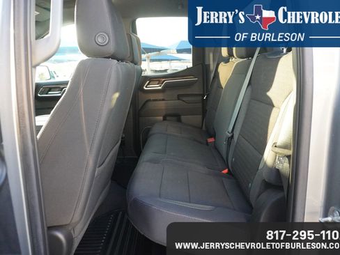 Used 2023 GMC Sierra 1500 Elevation w/ X31 Off-Road Package AWD/4WD image 6