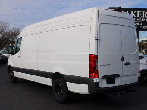 New 2025 Mercedes-Benz Sprinter 4500 image 13
