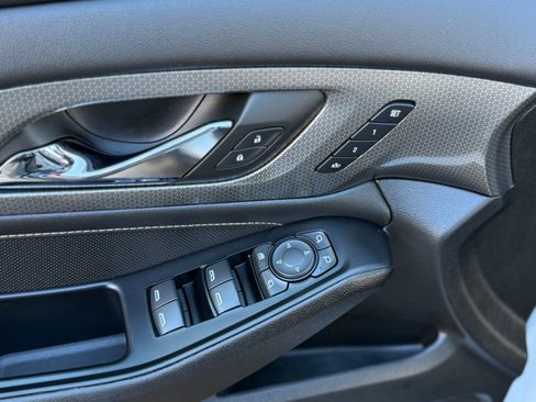 Used 2023 Chevrolet Traverse Premier w/ Redline Edition image 14