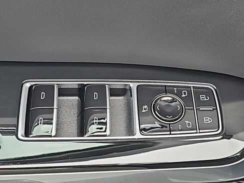 New 2026 Cadillac Escalade ESV V w/ LPO, ONYX Package AWD/4WD image 29